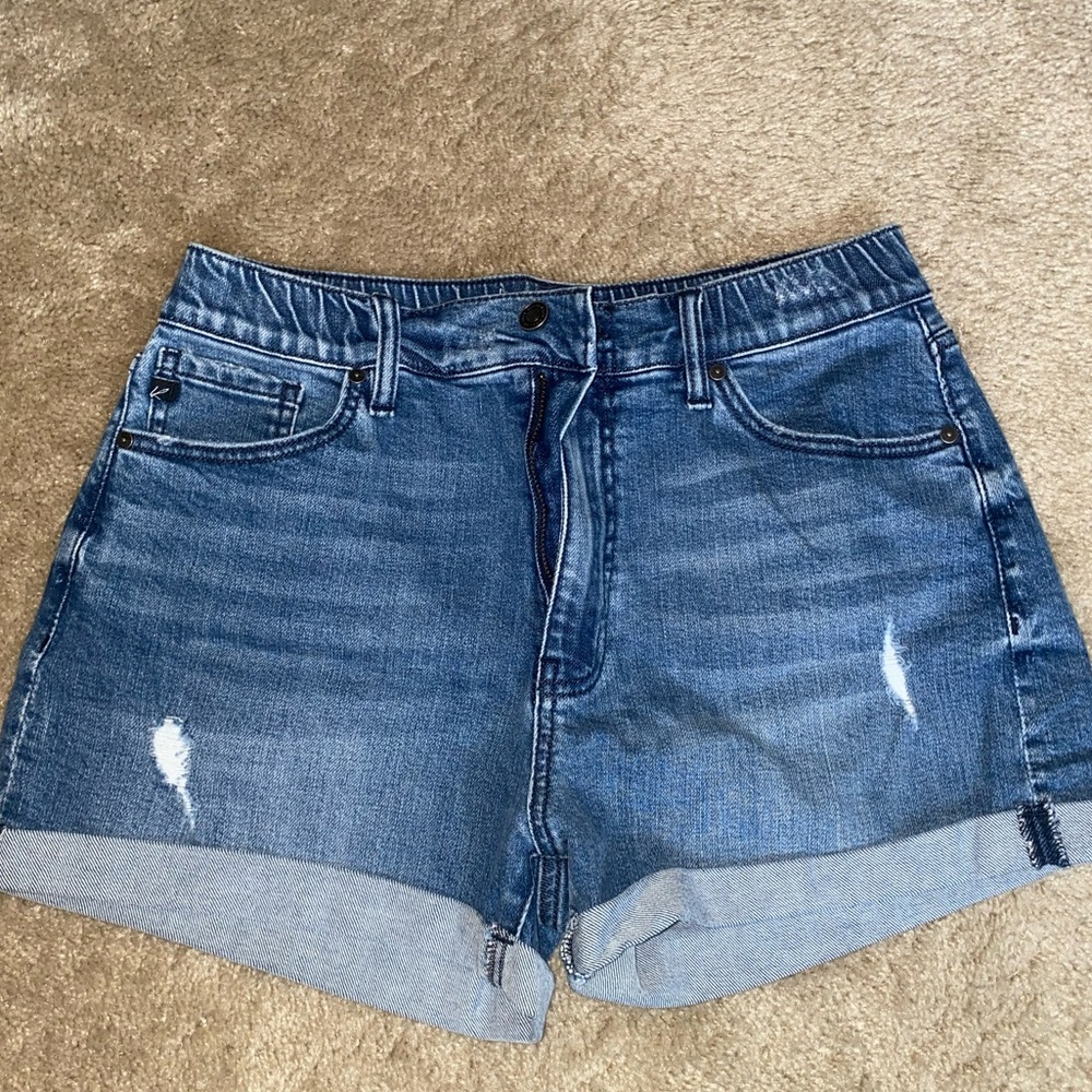 NWT Kan Can Chandler High Rise Mom Shorts Size 8/29.
